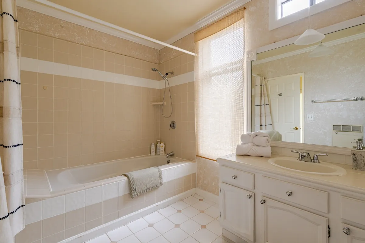 Full kitchen with stainless steel appliances
