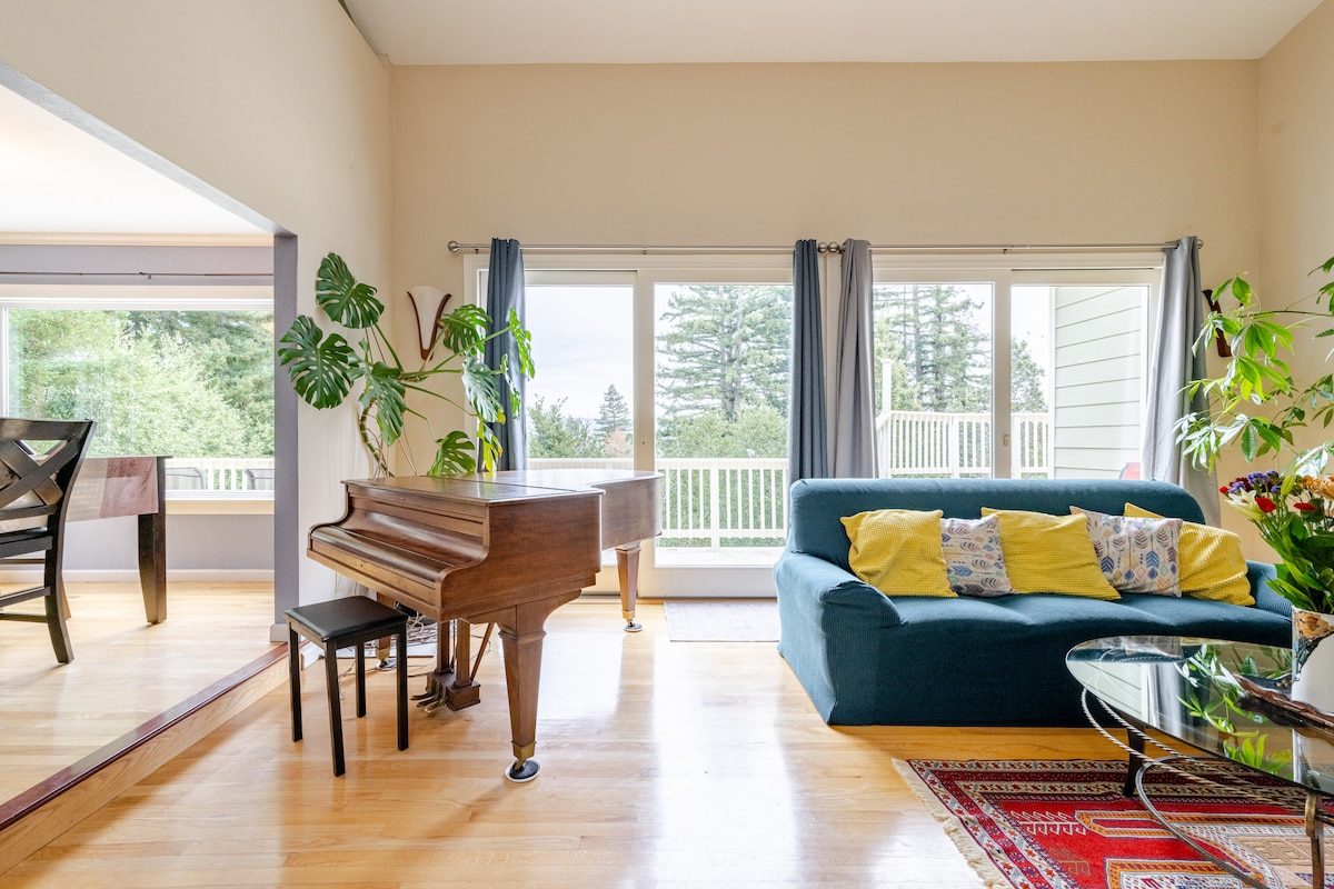 Living Room & Lounge photo 2